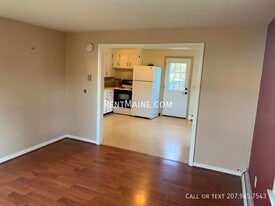 31 Yale St in Bangor, ME - Building Photo