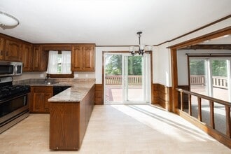 13 Macneill Dr in Southborough, MA - Building Photo - Building Photo