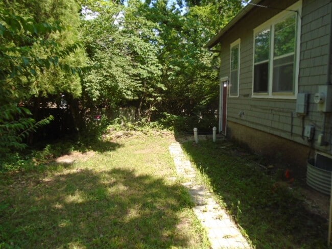 1810 Leavenworth St in Manhattan, KS - Building Photo - Building Photo