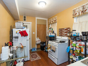 1256 N Lockwood Ave in Chicago, IL - Building Photo - Interior Photo