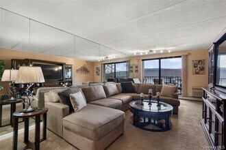 1120 Warburton Ave in Yonkers, NY - Building Photo - Building Photo