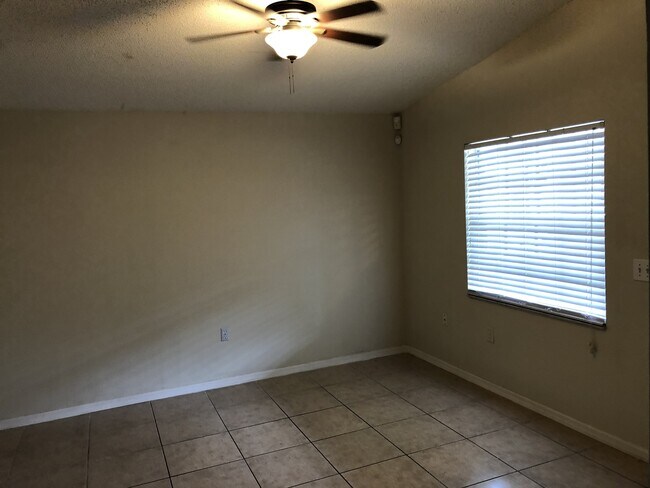 8656 N 30th St in Tampa, FL - Building Photo - Building Photo