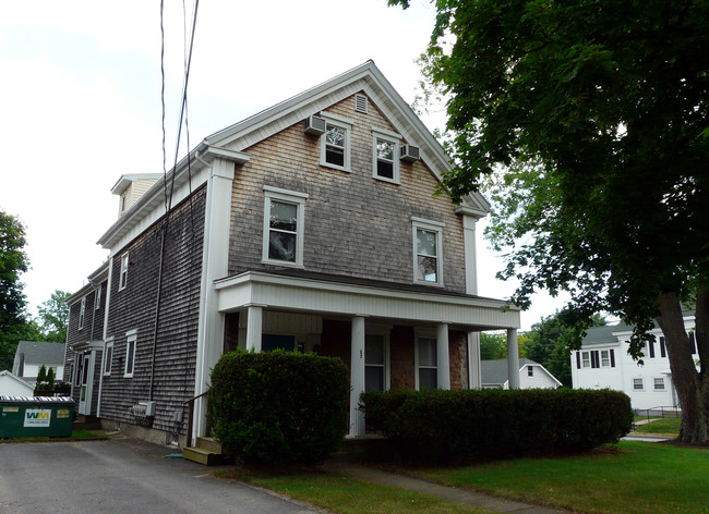 37 Oak St in Middleboro, MA - Building Photo - Building Photo