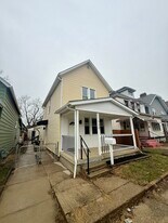 130 E Woodrow Ave in Columbus, OH - Building Photo