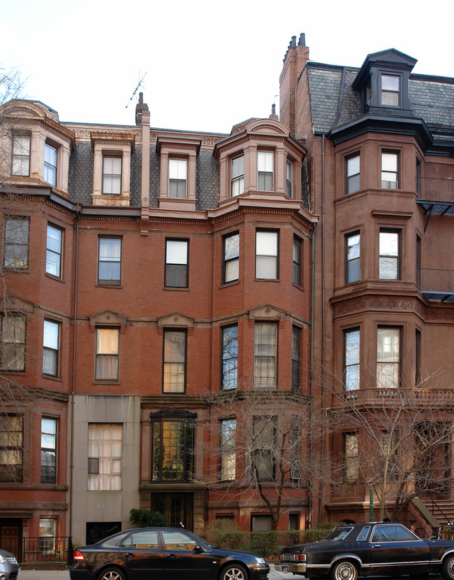 209 Beacon St in Boston, MA - Foto de edificio - Building Photo