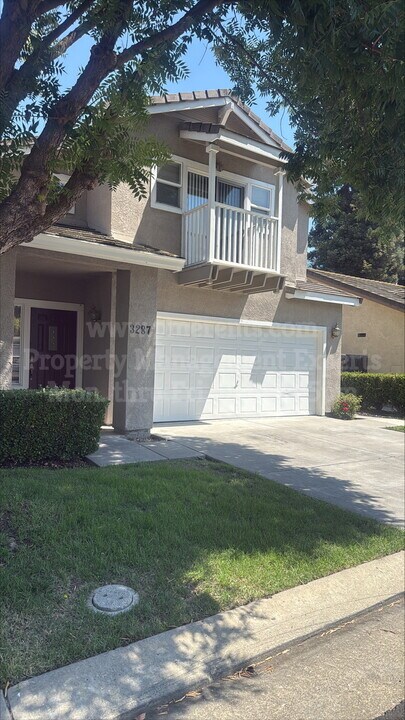 3287 Amberfield Cir in Stockton, CA - Building Photo