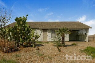 14514 S Amado Blvd in Arizona City, AZ - Building Photo