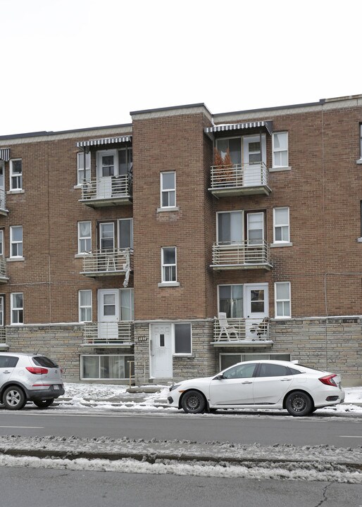 4690 Hochelaga in Montréal, QC - Building Photo