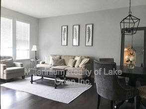1061 N Sherman Dr in Royal Oak, MI - Building Photo - Building Photo