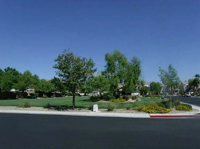 321 Colorful Rain Ave in North Las Vegas, NV - Building Photo - Building Photo