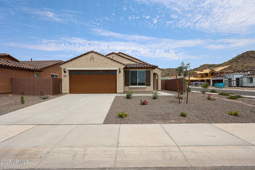7106 W Hedge Hog Pl in Peoria, AZ - Building Photo