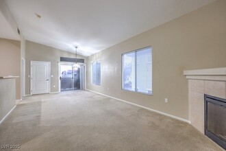 3351 Indian Shadow St, Unit 204 in Las Vegas, NV - Building Photo - Building Photo