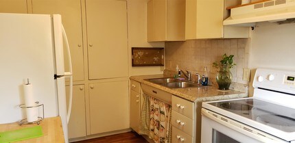 2318 W Olmos Dr in San Antonio, TX - Building Photo - Building Photo