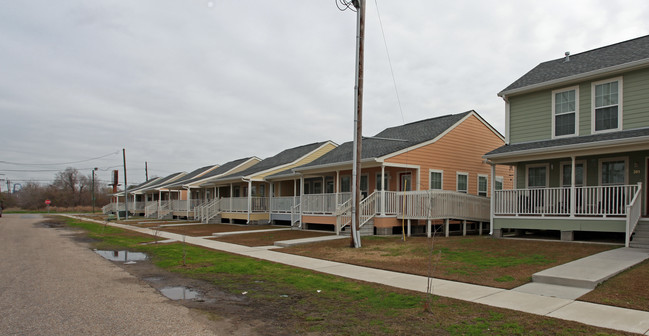 St. Bakhita Apartments in Marrero, LA - Foto de edificio - Building Photo