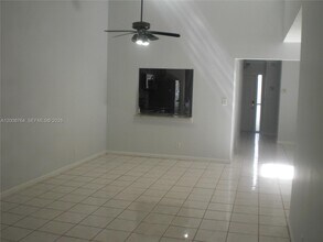 962 NW 79th Terrace in Plantation, FL - Building Photo - Building Photo