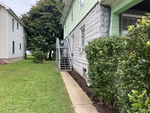 223 W Clinton St, Unit 1 in Lock Haven, PA - Building Photo - Building Photo