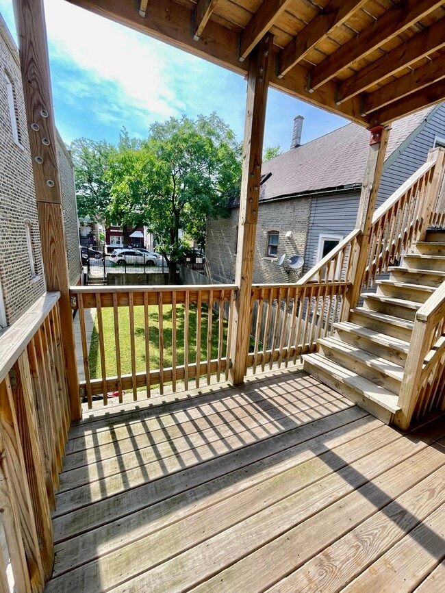 2135 S Fairfield Ave, Unit 2