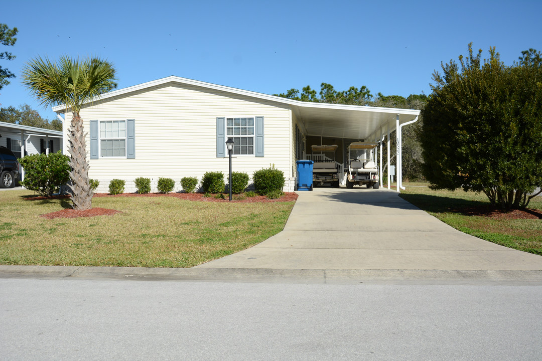 Walden Woods in Homosassa, FL - Building Photo