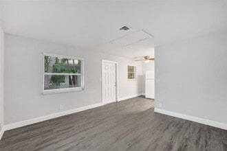 232 SE 9th Ave in Pompano Beach, FL - Building Photo - Building Photo