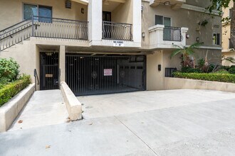5727 Camellia Ave in North Hollywood, CA - Building Photo - Building Photo