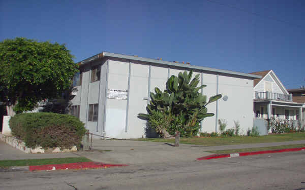 7323 Comstock Ave in Whittier, CA - Building Photo