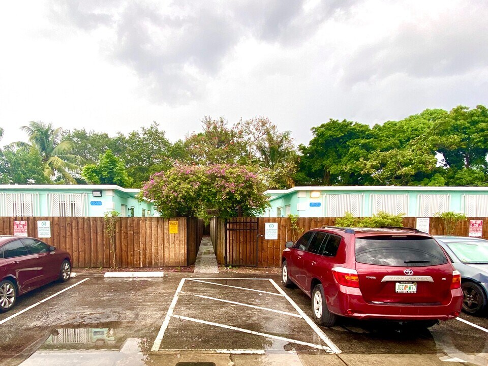 426 NW 14th Ave in Fort Lauderdale, FL - Building Photo