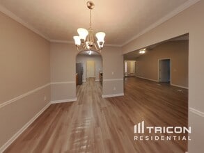 8050 Chapman Terrace in Mcdonough, GA - Foto de edificio - Building Photo