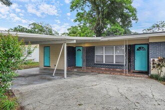3300 Flowertree Rd in Belle Isle, FL - Building Photo - Building Photo