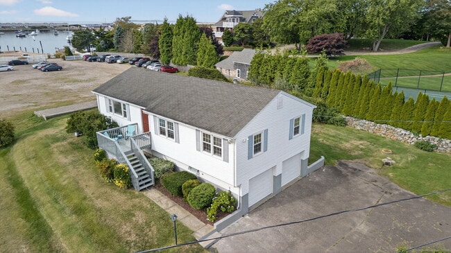 6 Sunset Ave in Westerly, RI - Building Photo - Building Photo