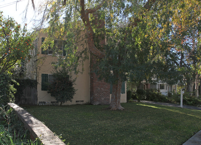 361-375 Pasadena Ave in South Pasadena, CA - Foto de edificio - Building Photo