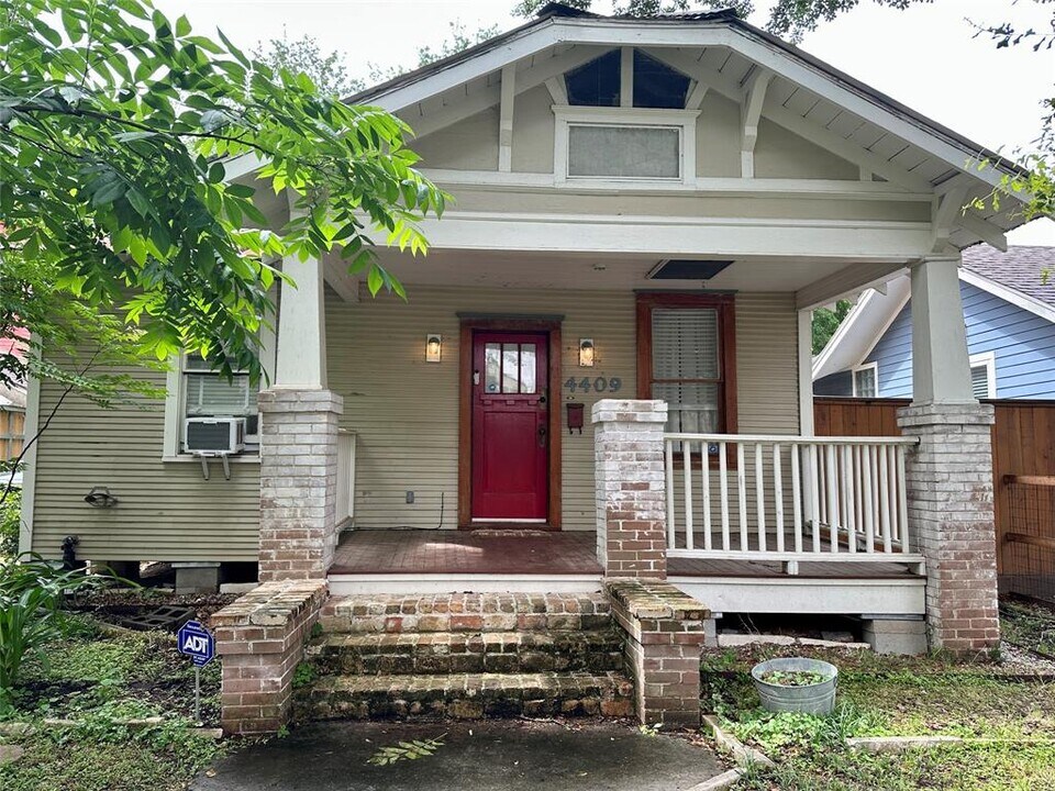 4409 Blossom St in Houston, TX - Building Photo