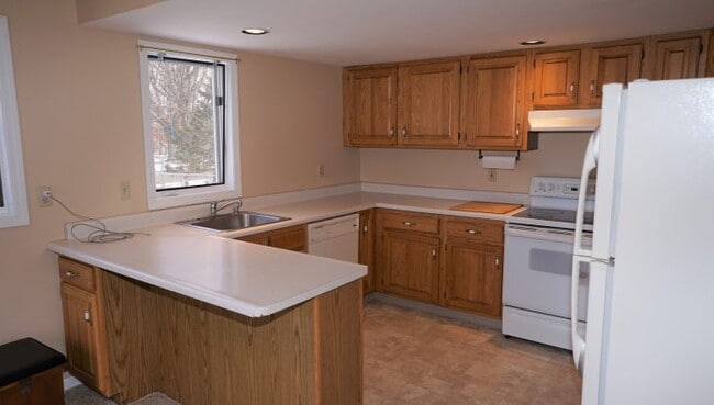 2704 Norwich St in Fitchburg, WI - Building Photo - Building Photo