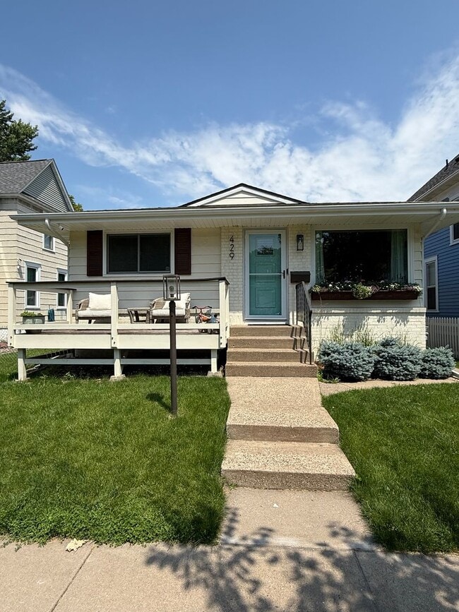 property at 429 Goodrich Ave