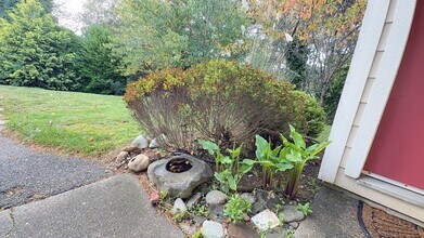 370 Chicago Ave SE-Unit -370 in Bandon, OR - Building Photo - Building Photo