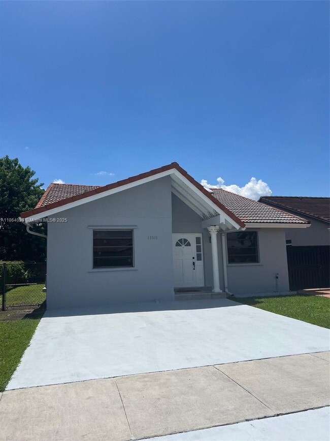 13310 SW 40th St in Miami, FL - Building Photo - Building Photo