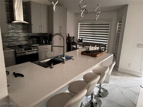 3590 10th Ave NE in Naples, FL - Building Photo - Building Photo