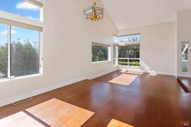 8 Caribe Isle in Novato, CA - Building Photo - Building Photo