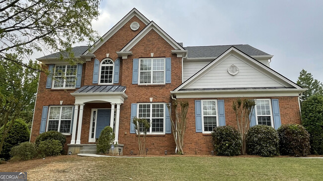 property at 475 Longcross Ct