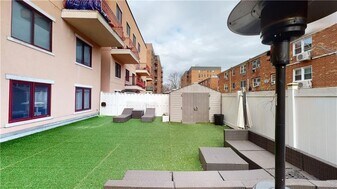 3165 Emmons Ave in Brooklyn, NY - Building Photo