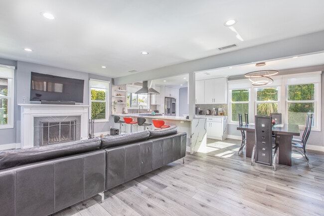 property at 1207 Greenacre Ave