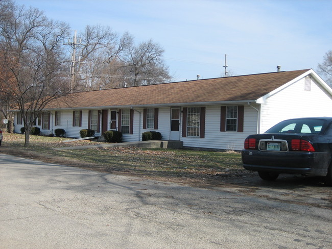 Cedar Crest in Warsaw, IN - Building Photo - Building Photo