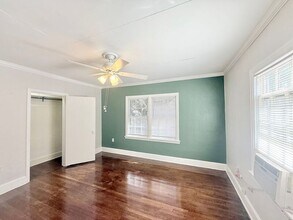 1720 E La Rua St in Pensacola, FL - Foto de edificio - Building Photo