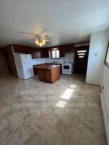 664 N State St in Chilton, WI - Building Photo