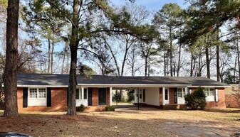 225 Woodland Trail in Warner Robins, GA - Building Photo