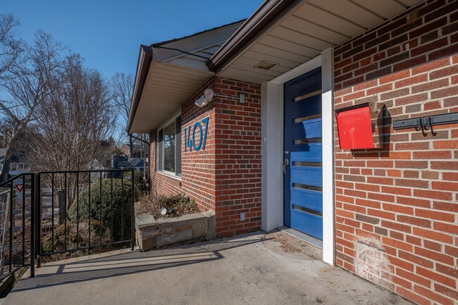 1407 Leegate Rd NW in Washington, DC - Building Photo - Building Photo
