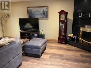 5103 Rising Star Ct in Mississauga, ON - Building Photo - Building Photo