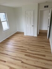 1015 Dawnwood Dr in Parma, OH - Foto de edificio - Building Photo