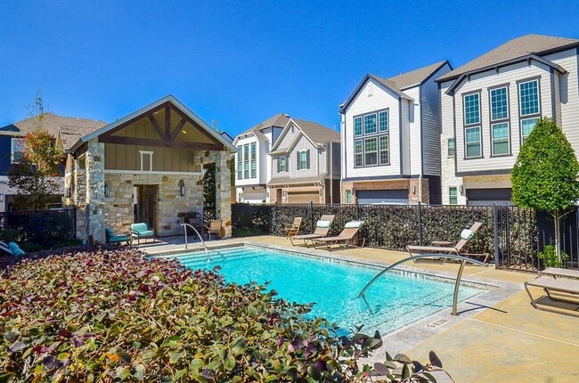 12551 Malachite Wy