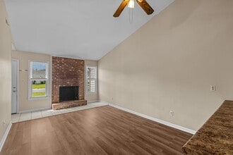 341 W Frances St in Jacksonville, NC - Building Photo - Building Photo