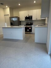 102 SW 184th Ave in Pembroke Pines, FL - Building Photo - Building Photo